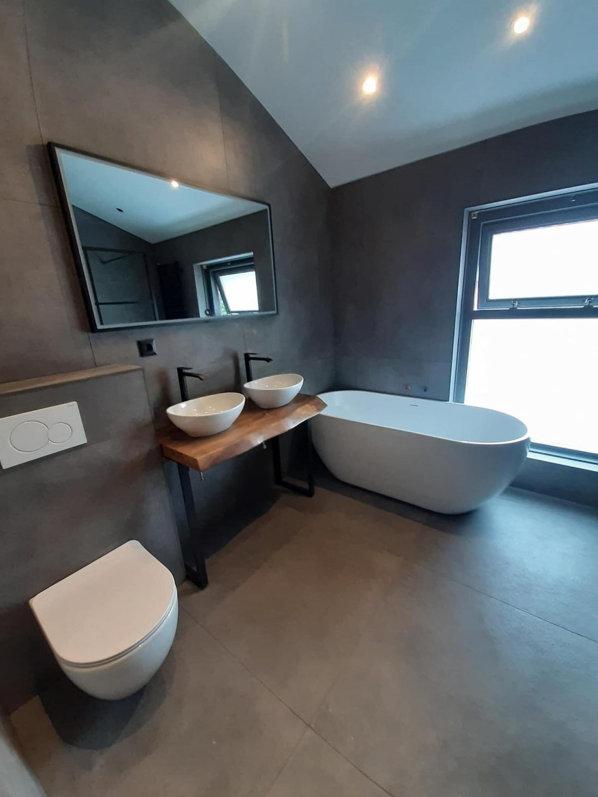 Gerenoveerde badkamer door Crafters B.V. in Zeeland